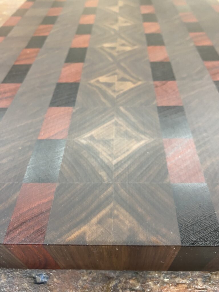end-grain-cutting-board