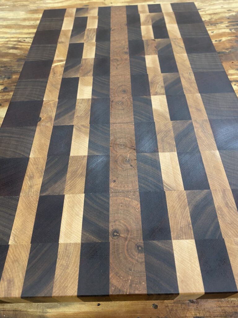 end-grain-cutting-board